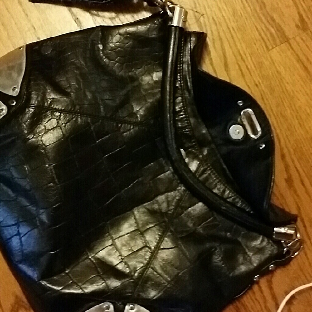 Unique Cache purse - Picture 7 of 7
